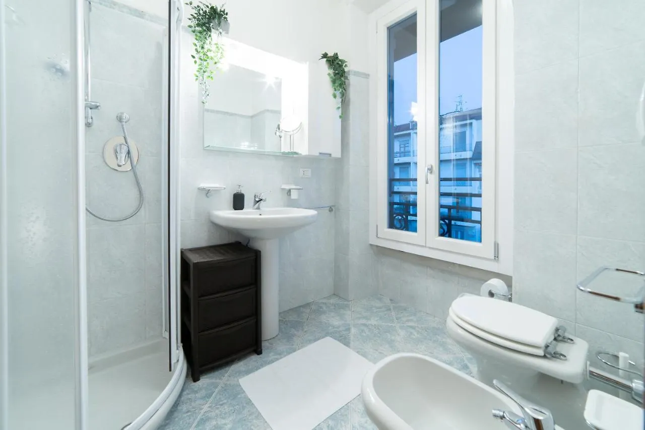 Apartment Duomo-Centro Centrale E Tranquillo Milan